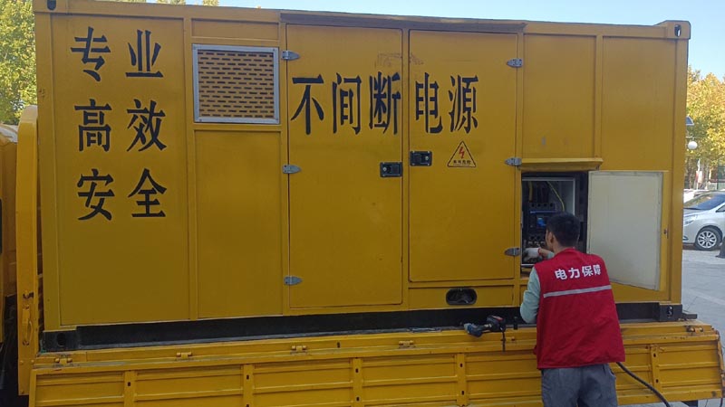 龙口柴油发电机组和UPS电源配合使用时，如何避免切换过程中的电力中断？